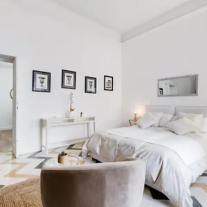 https://living-rome-repubblica-apartment.it-romehotels.com