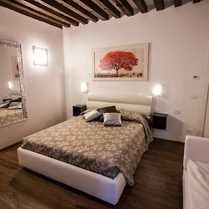 https://silver-suite.hotelslidodijesolo.com